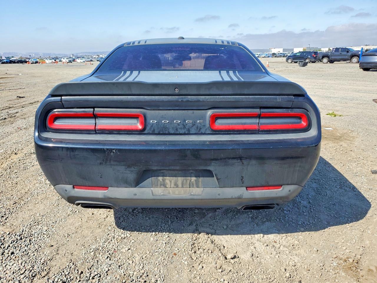 2016 Dodge Challenger R - zdjęcie 6