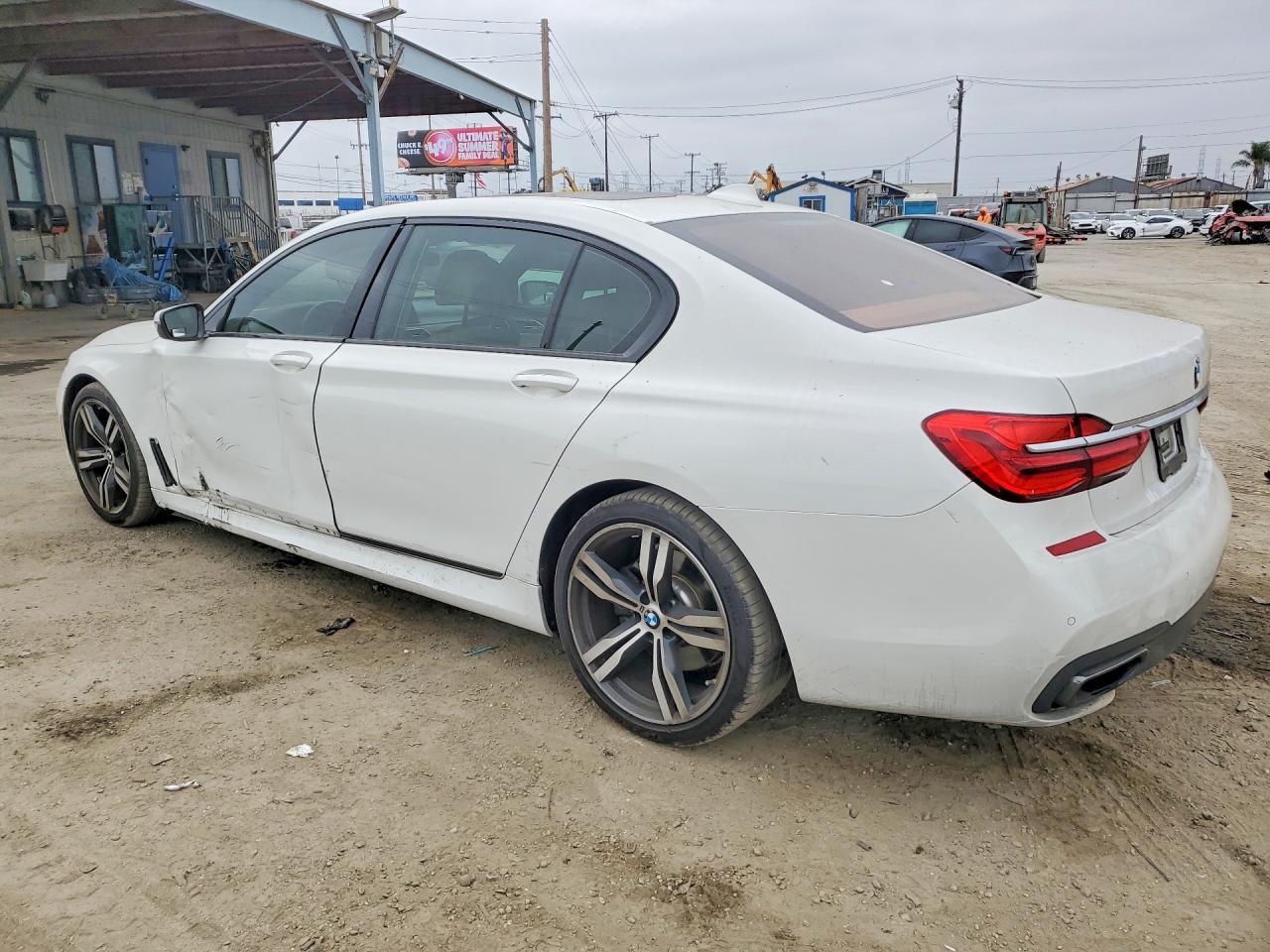 2016 BMW 740 I - zdjęcie 2