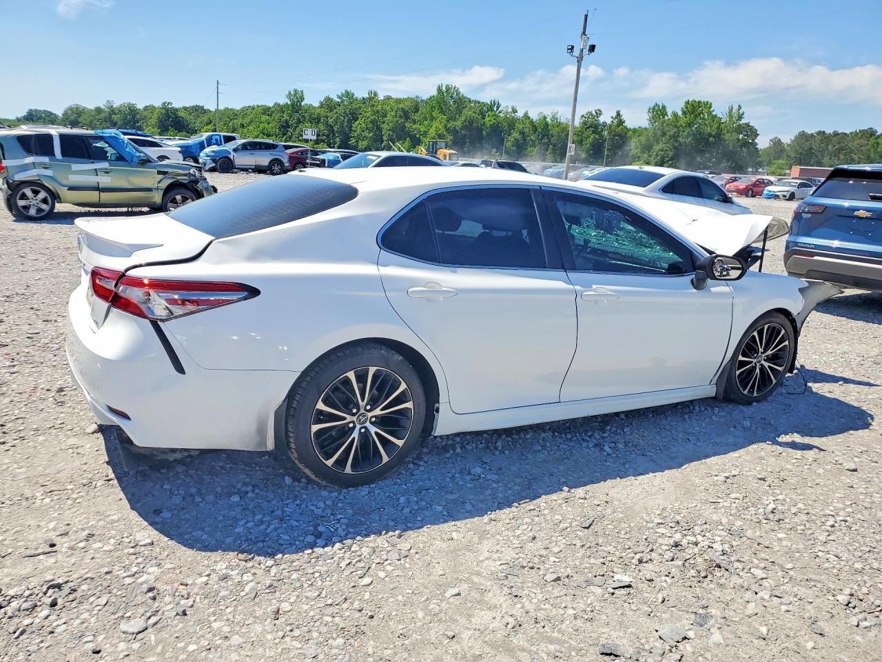 2018 Toyota Camry Se - zdjęcie 3
