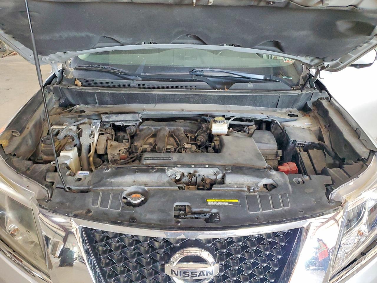 2014 Nissan Pathfinder - zdjęcie 12
