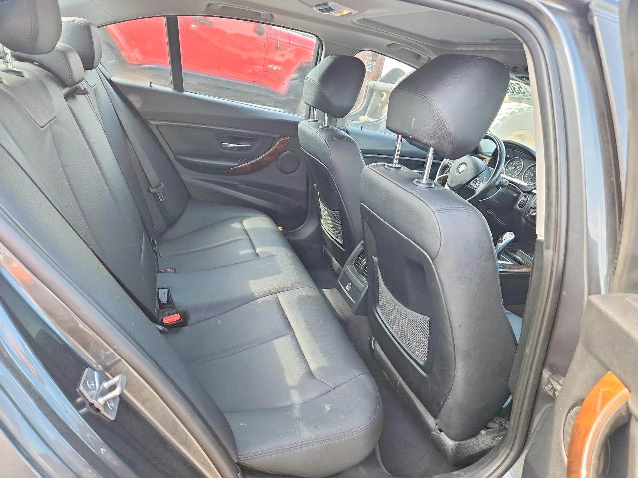 2014 BMW 320 I xDrive - zdjęcie 10