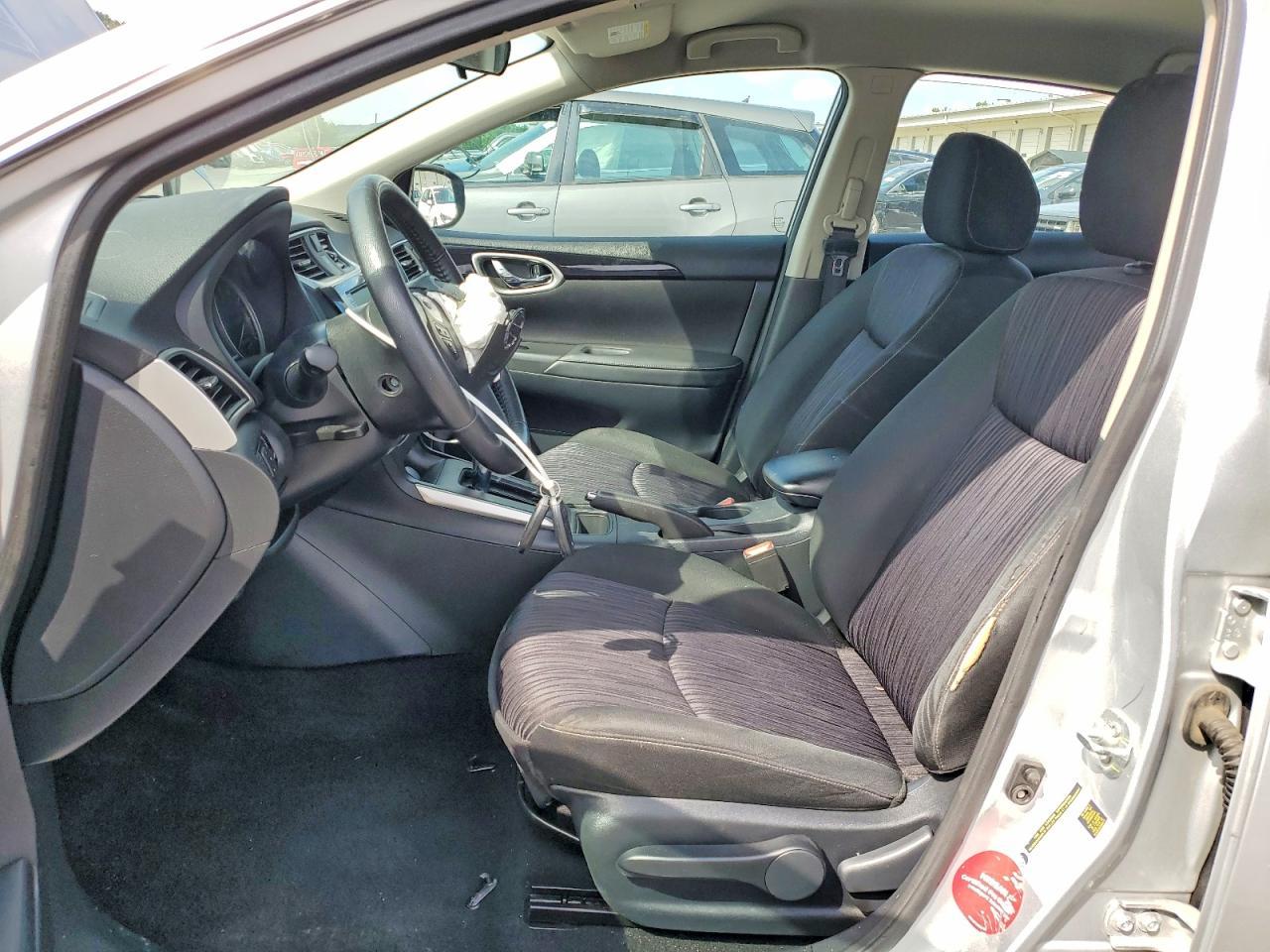 2019 Nissan Sentra Sv - zdjęcie 6