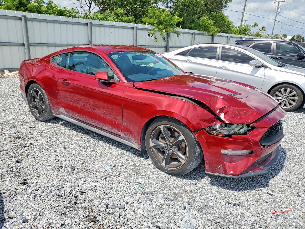 2018 Ford Mustang - zdjęcie 4