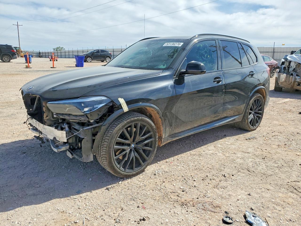2022 BMW X5 M50I - zdjęcie główne