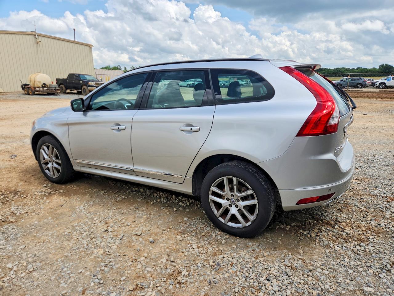 2017 Volvo Xc60 T5 - zdjęcie 2