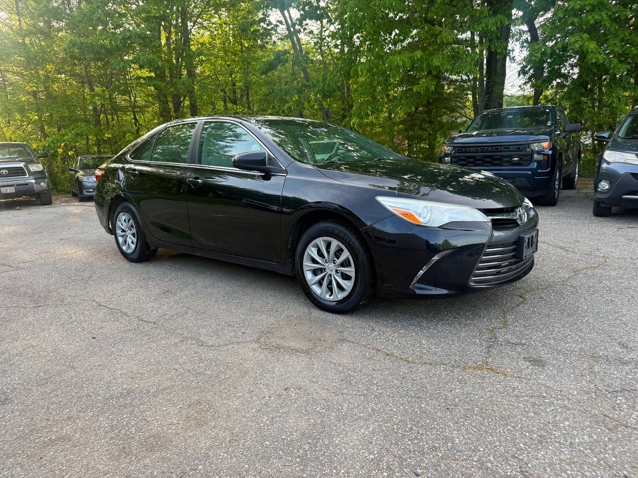 2015 Toyota Camry Le - zdjęcie główne