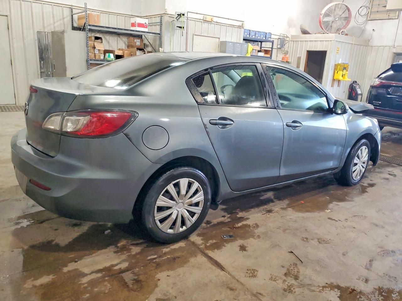 2013 Mazda 3 I - zdjęcie 3