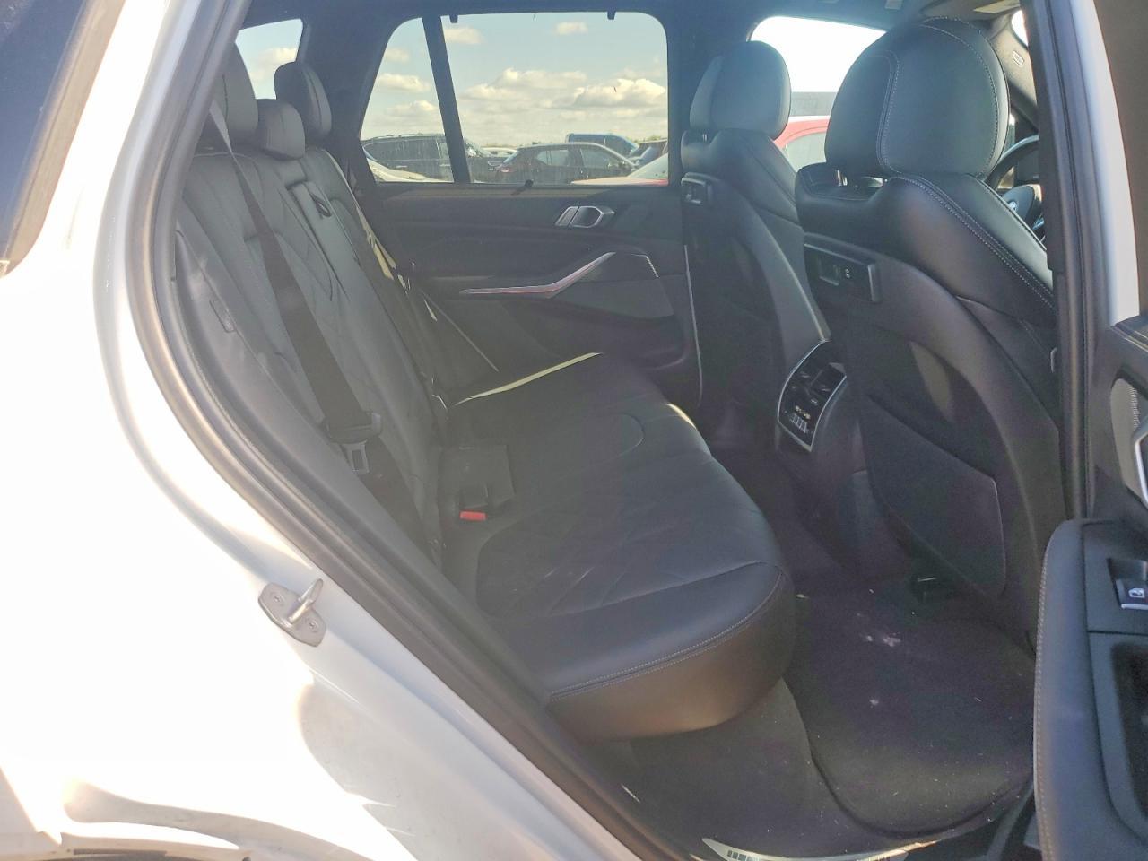 2023 BMW X5 xDrive40I - zdjęcie 10