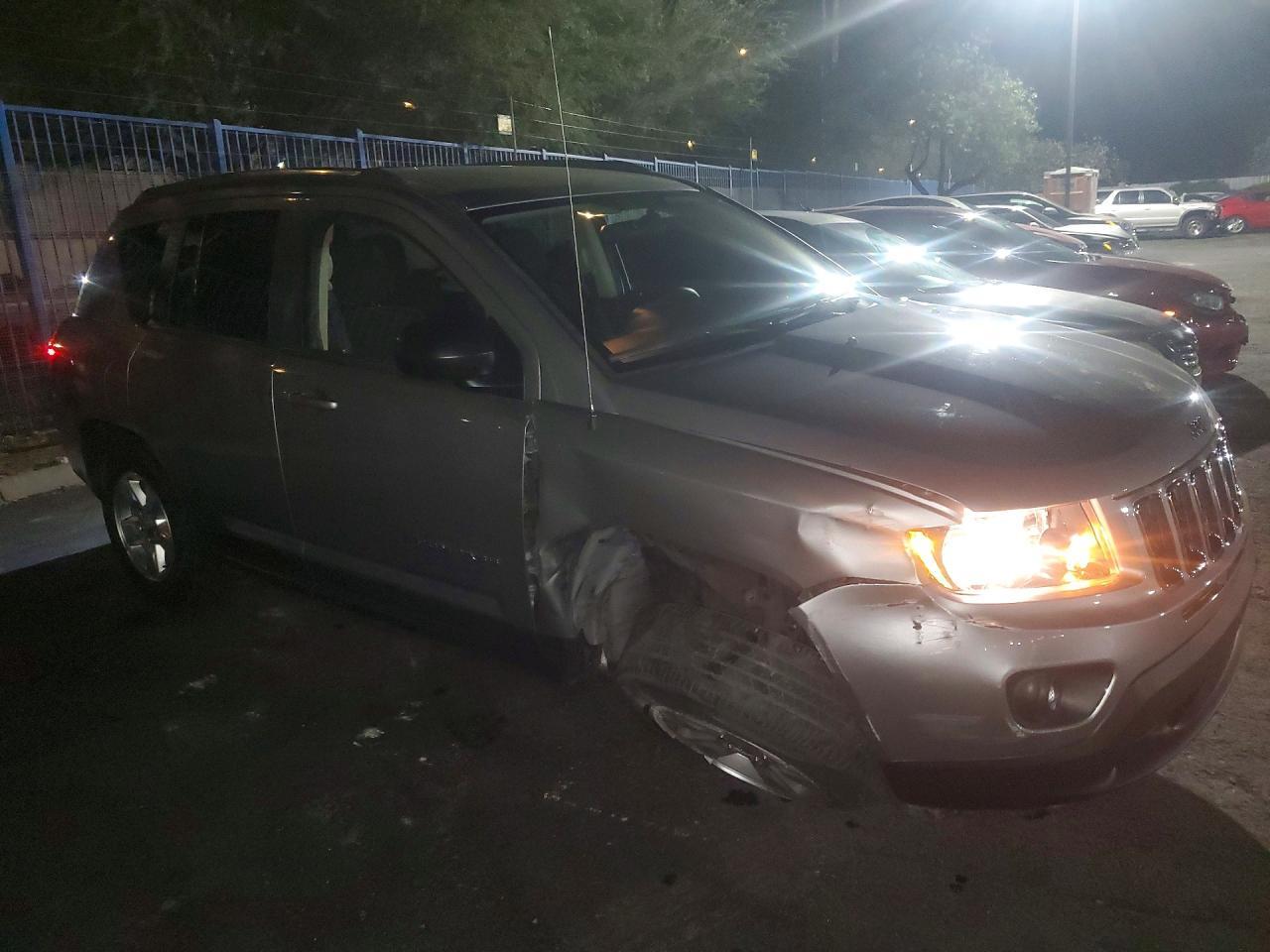 2014 Jeep Compass Sport - zdjęcie 4