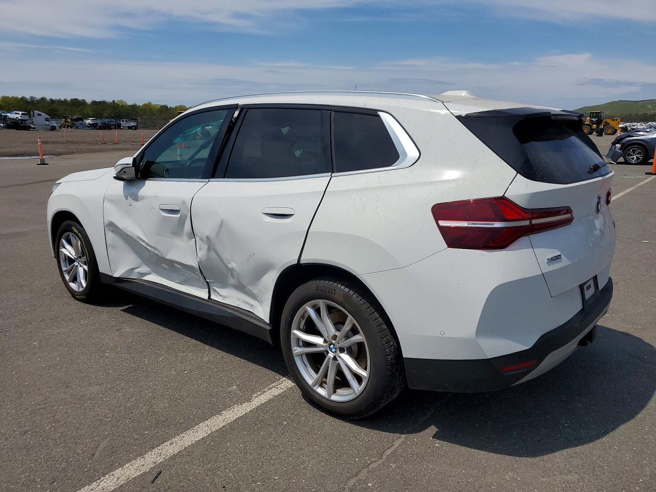 2025 BMW X3 30 xDrive - zdjęcie 2
