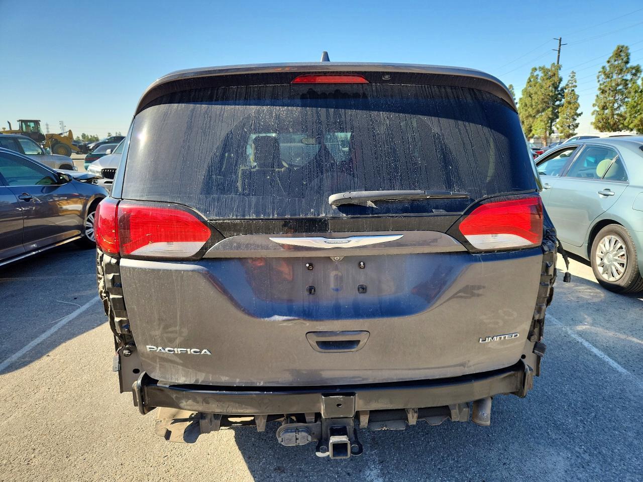 2017 Chrysler Pacifica Limited - zdjęcie 6