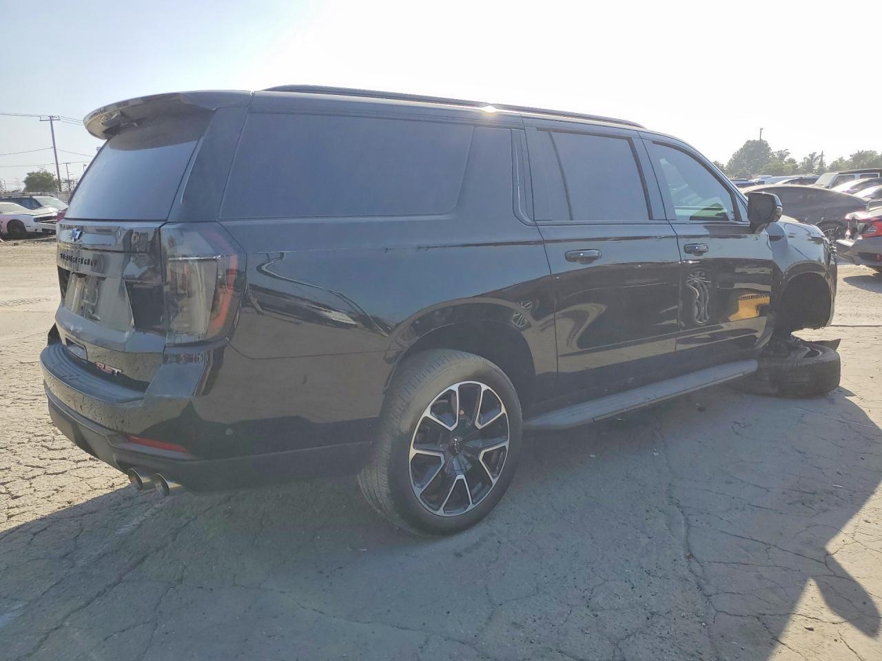 2026 Chevrolet Suburban K1500 Rst - zdjęcie 3