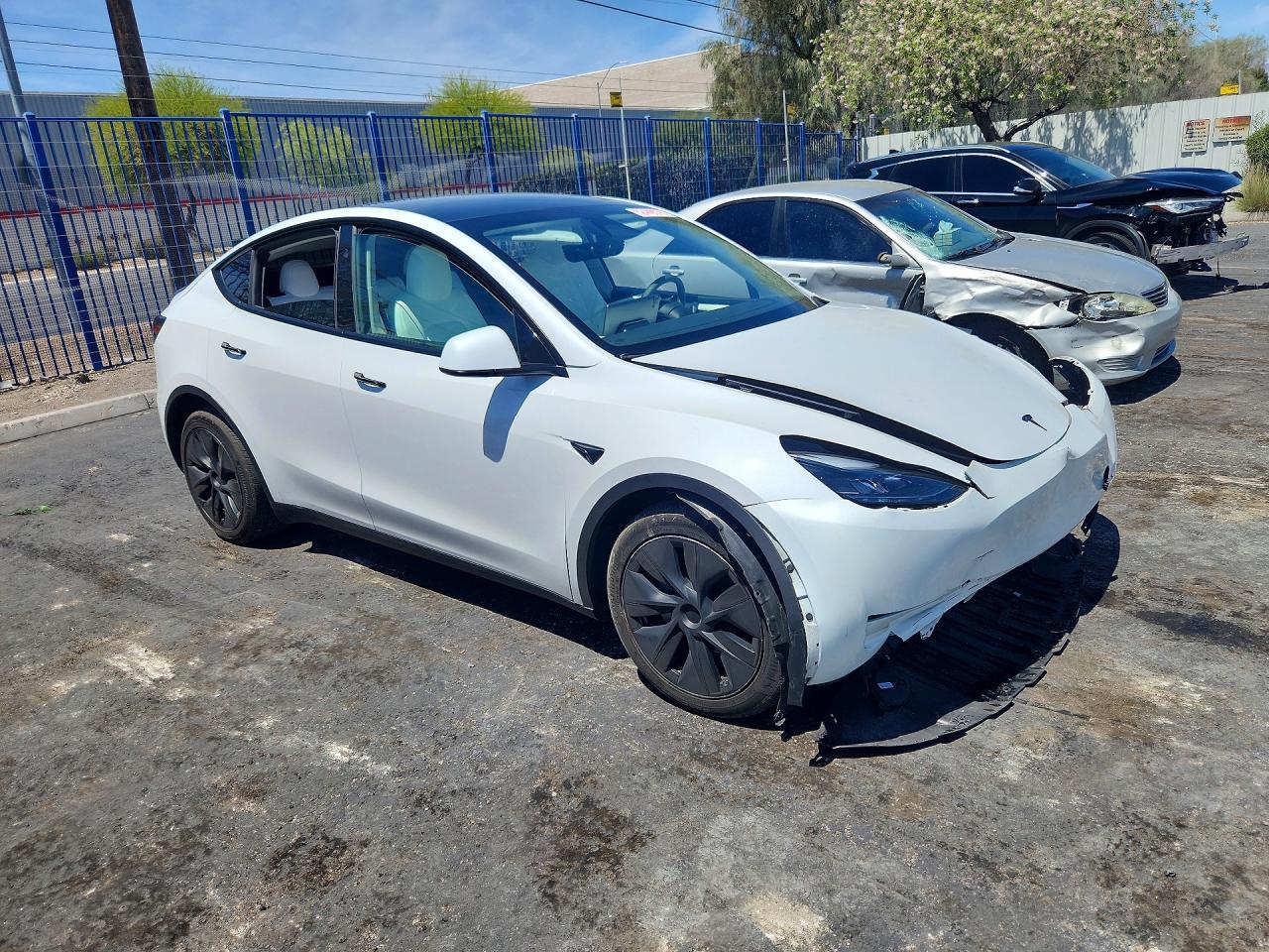 2024 Tesla Model Y - zdjęcie 4