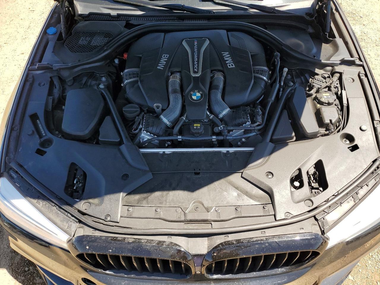 2019 BMW M550Xi - zdjęcie 11