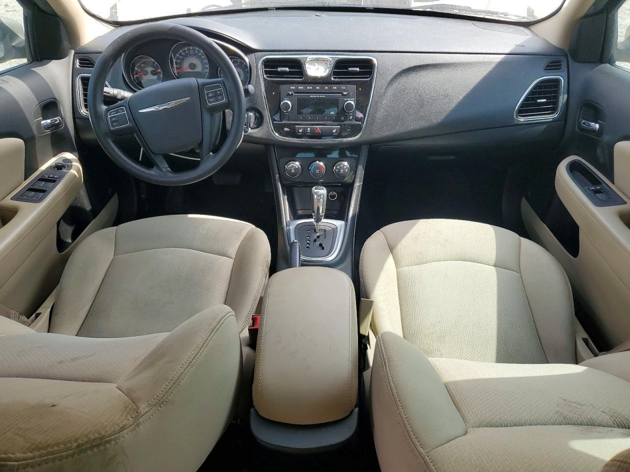 2013 Chrysler 200 Lx - zdjęcie 8