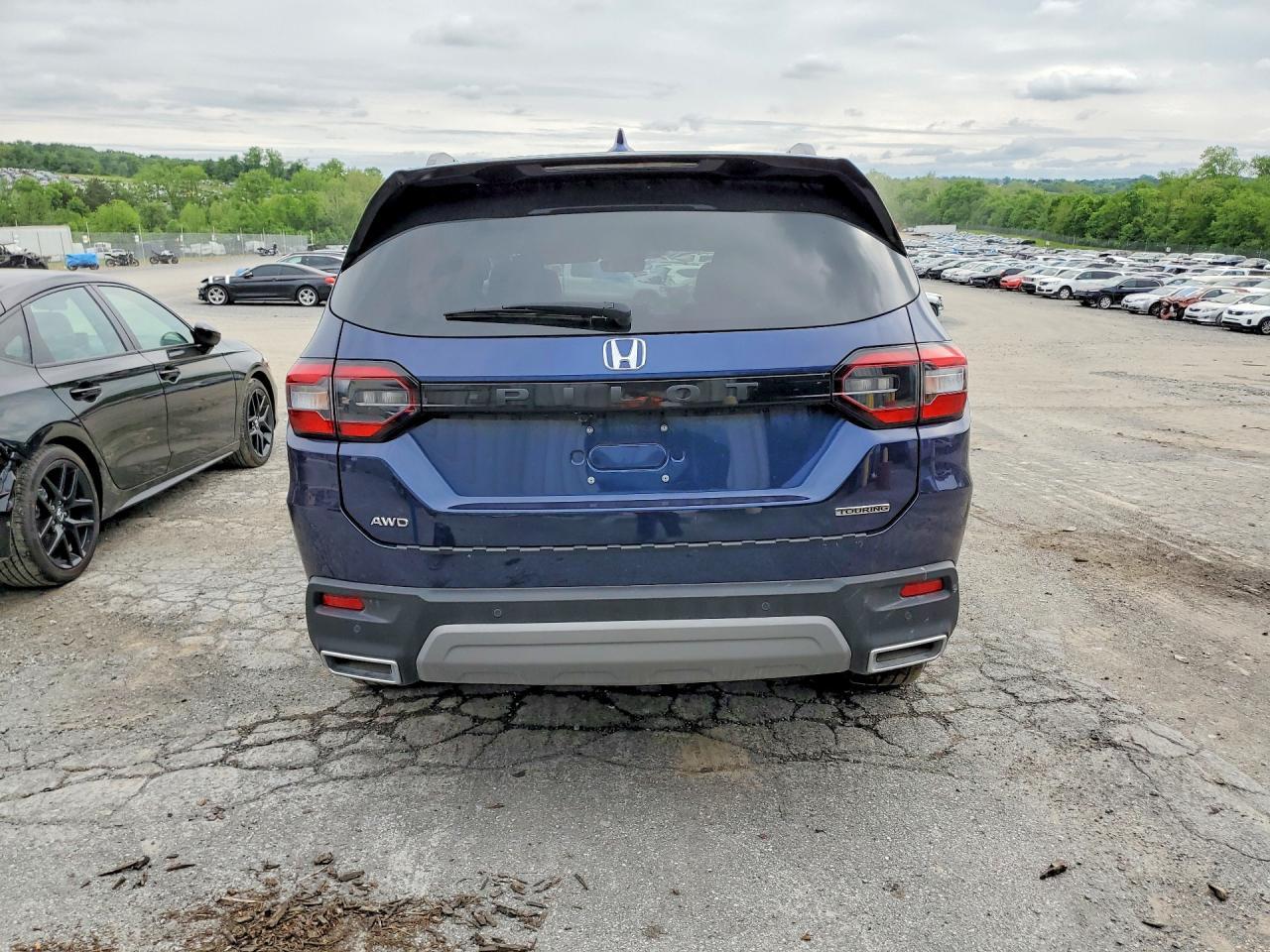 2025 Honda Pilot Touring - zdjęcie 6