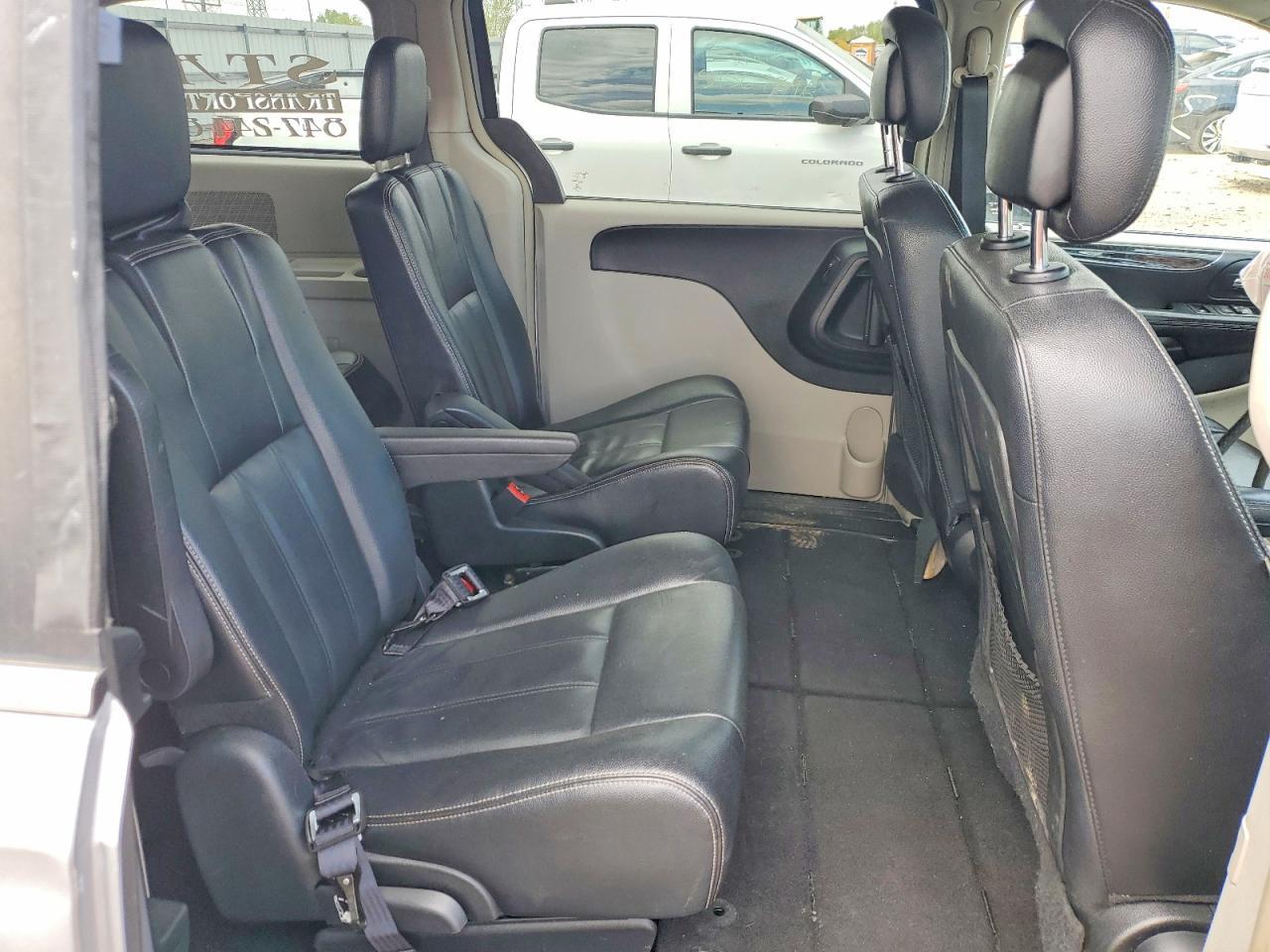 2014 Chrysler Town & Country Touring - zdjęcie 11