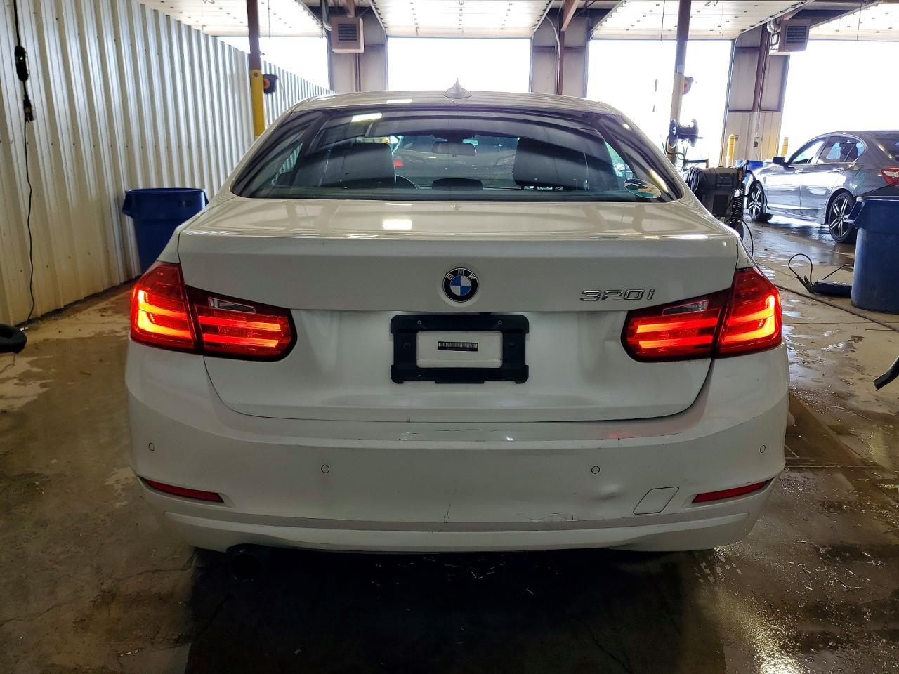 2015 BMW 320 I - zdjęcie 6