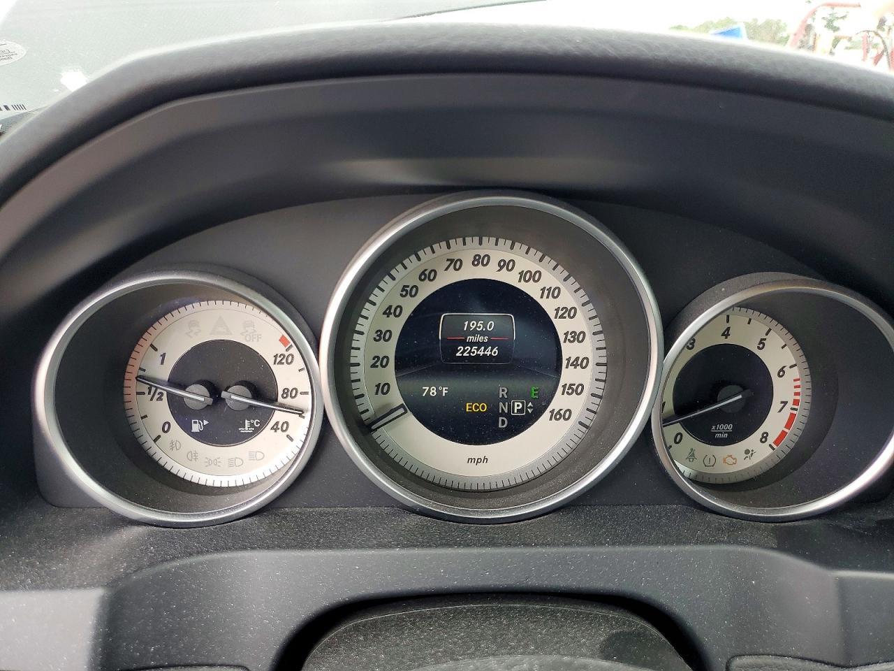2014 Mercedes-Benz E 350 - zdjęcie 9