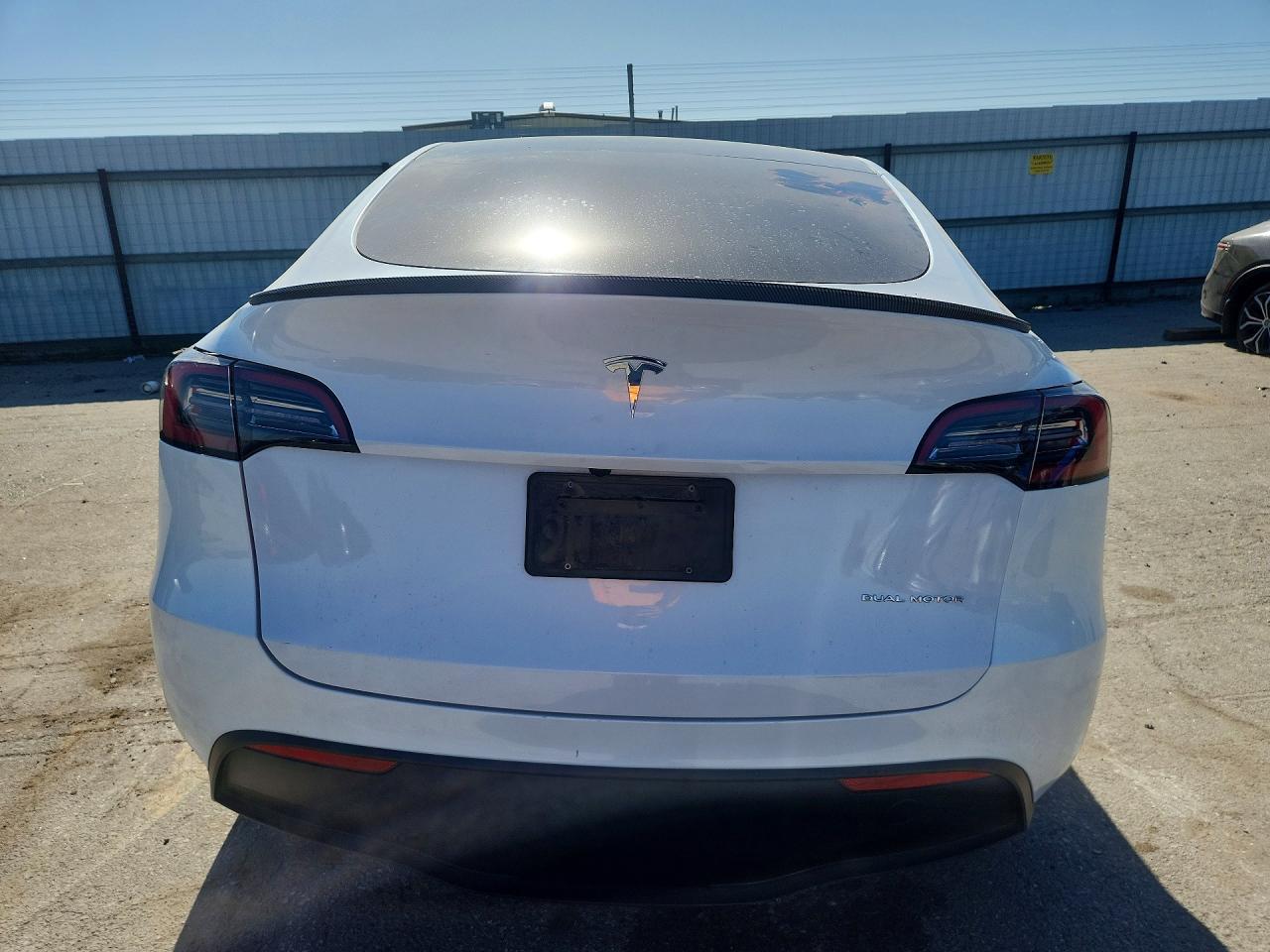 2024 Tesla Model Y - zdjęcie 6