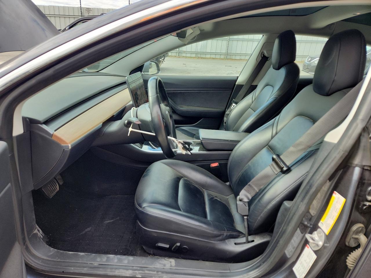 2018 Tesla Model 3 - zdjęcie 7