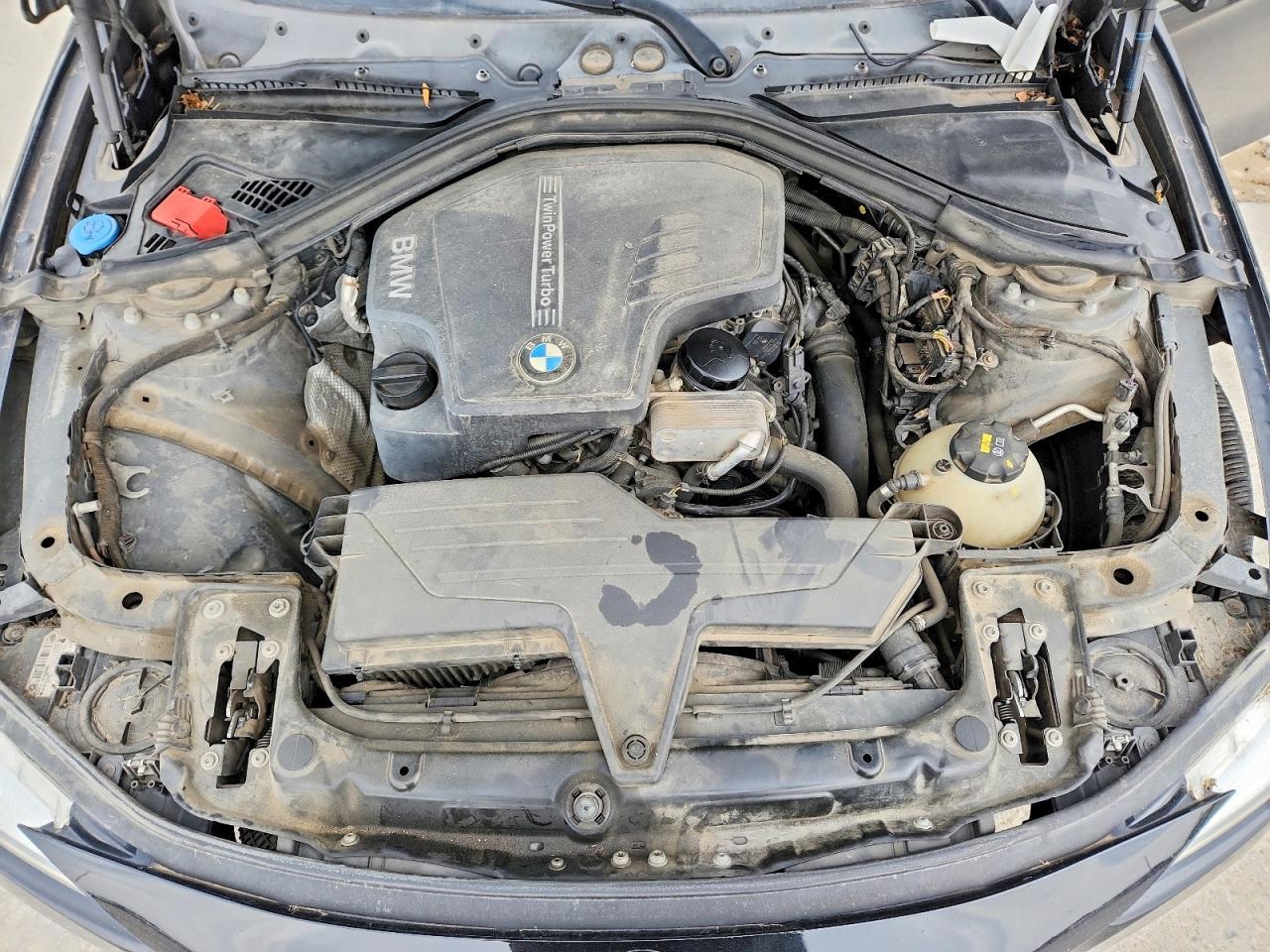 2016 BMW 320 Xi - zdjęcie 11