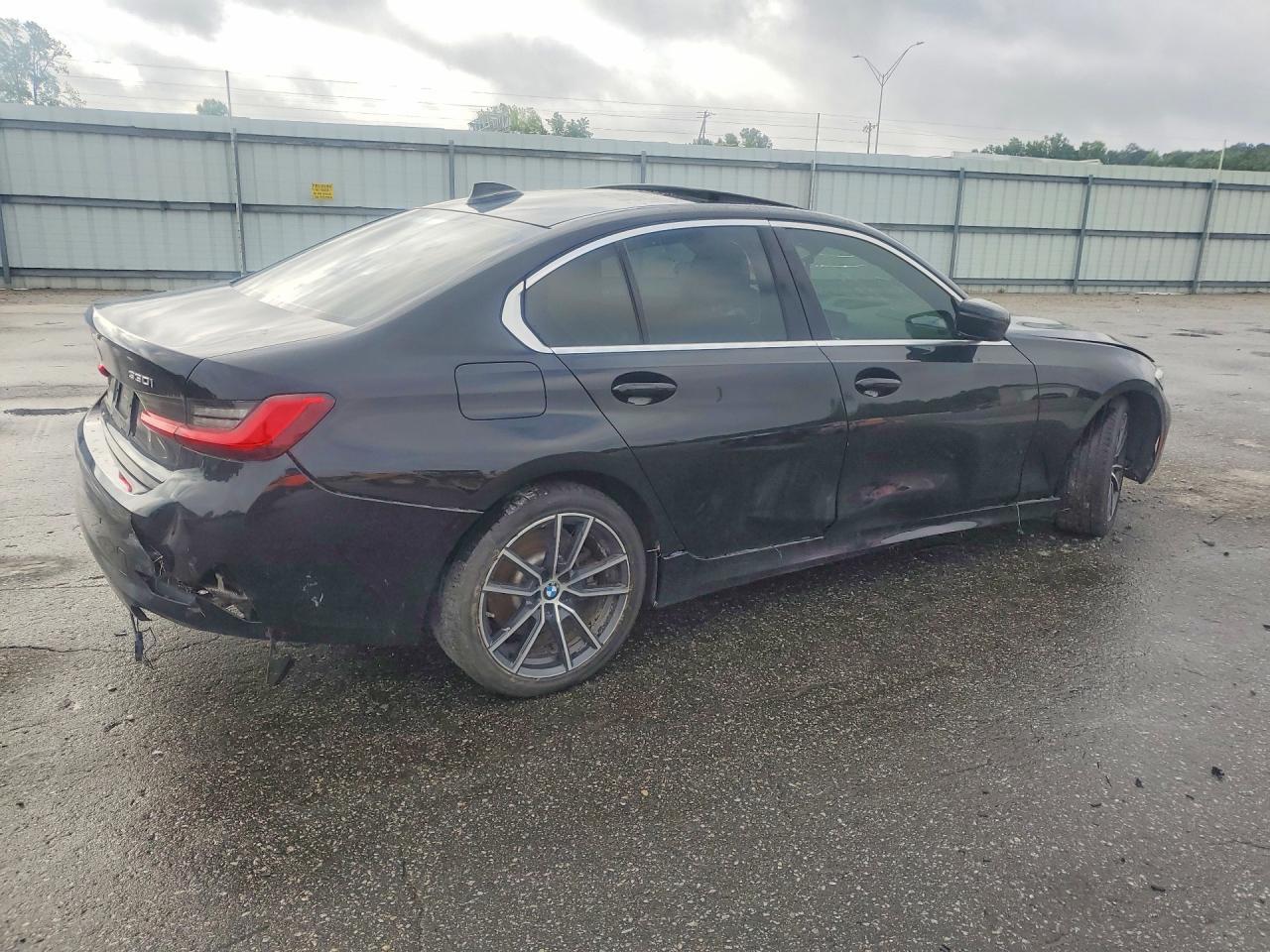 2019 BMW 330I - zdjęcie 3