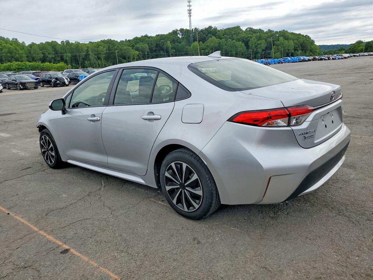 2020 Toyota Corolla Le - zdjęcie 2