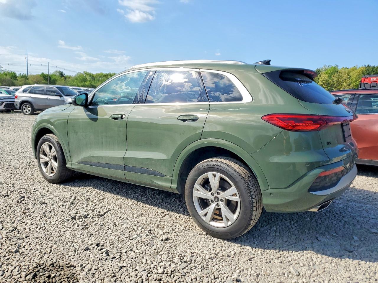 2025 Audi Q5 Premium - zdjęcie 2