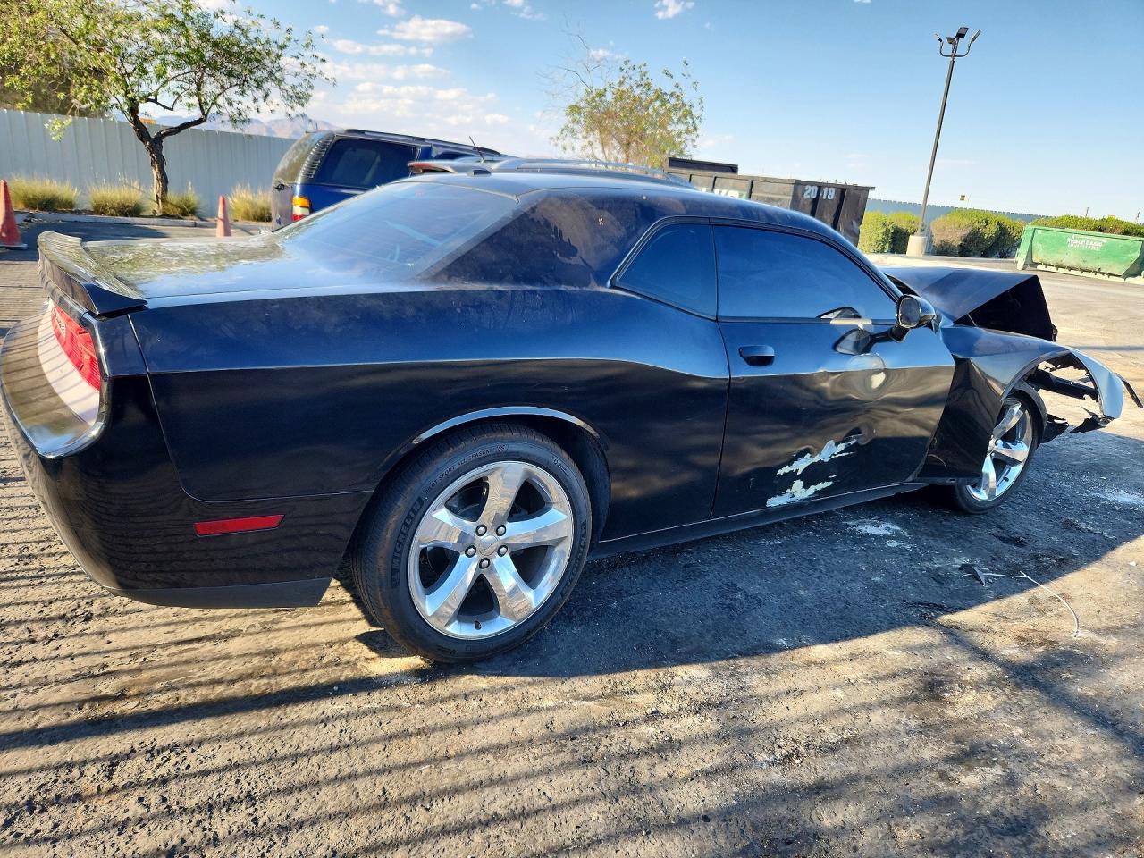 2013 Dodge Challenger Base - zdjęcie 3