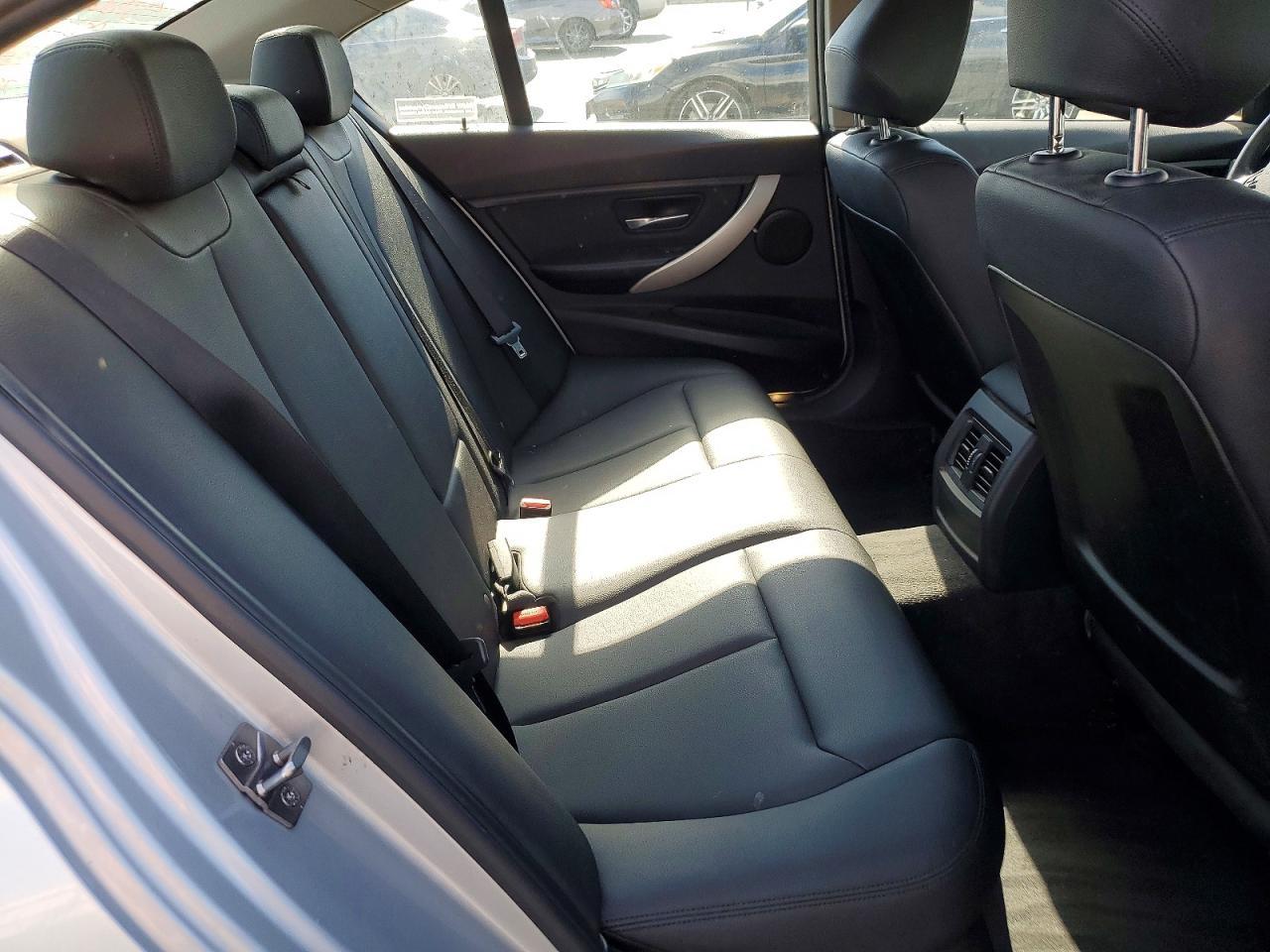 2014 BMW 320 I - zdjęcie 10