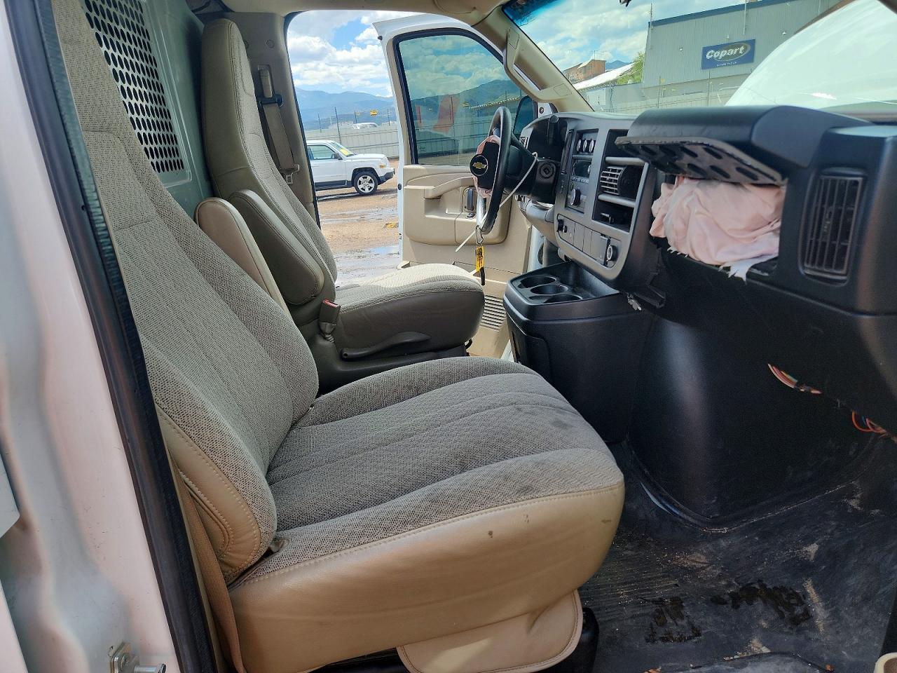2017 Chevrolet Express G2500 - zdjęcie 10