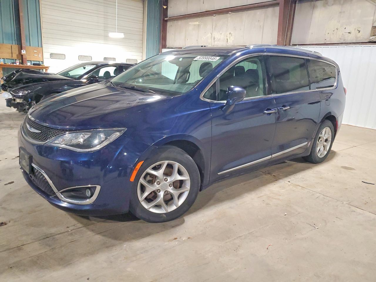 2018 Chrysler Pacifica Touring L Plus - zdjęcie główne
