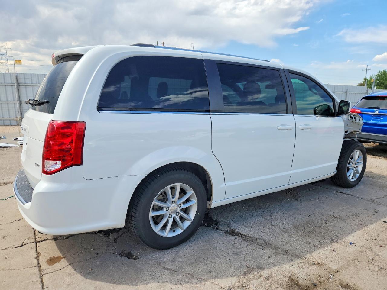 2020 Dodge Grand Caravan Sxt - zdjęcie 3