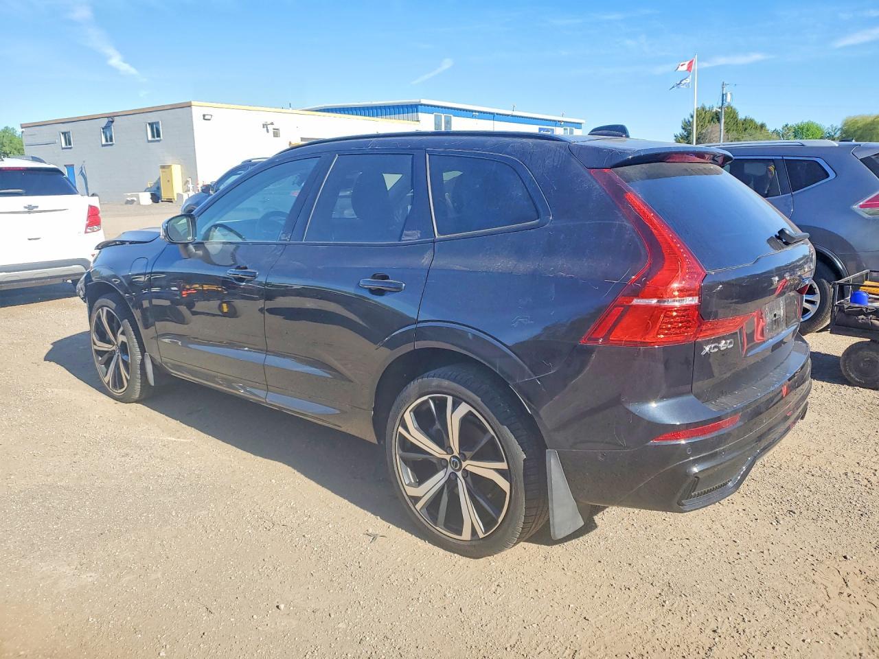2024 Volvo Xc60 Ultimate - zdjęcie 2