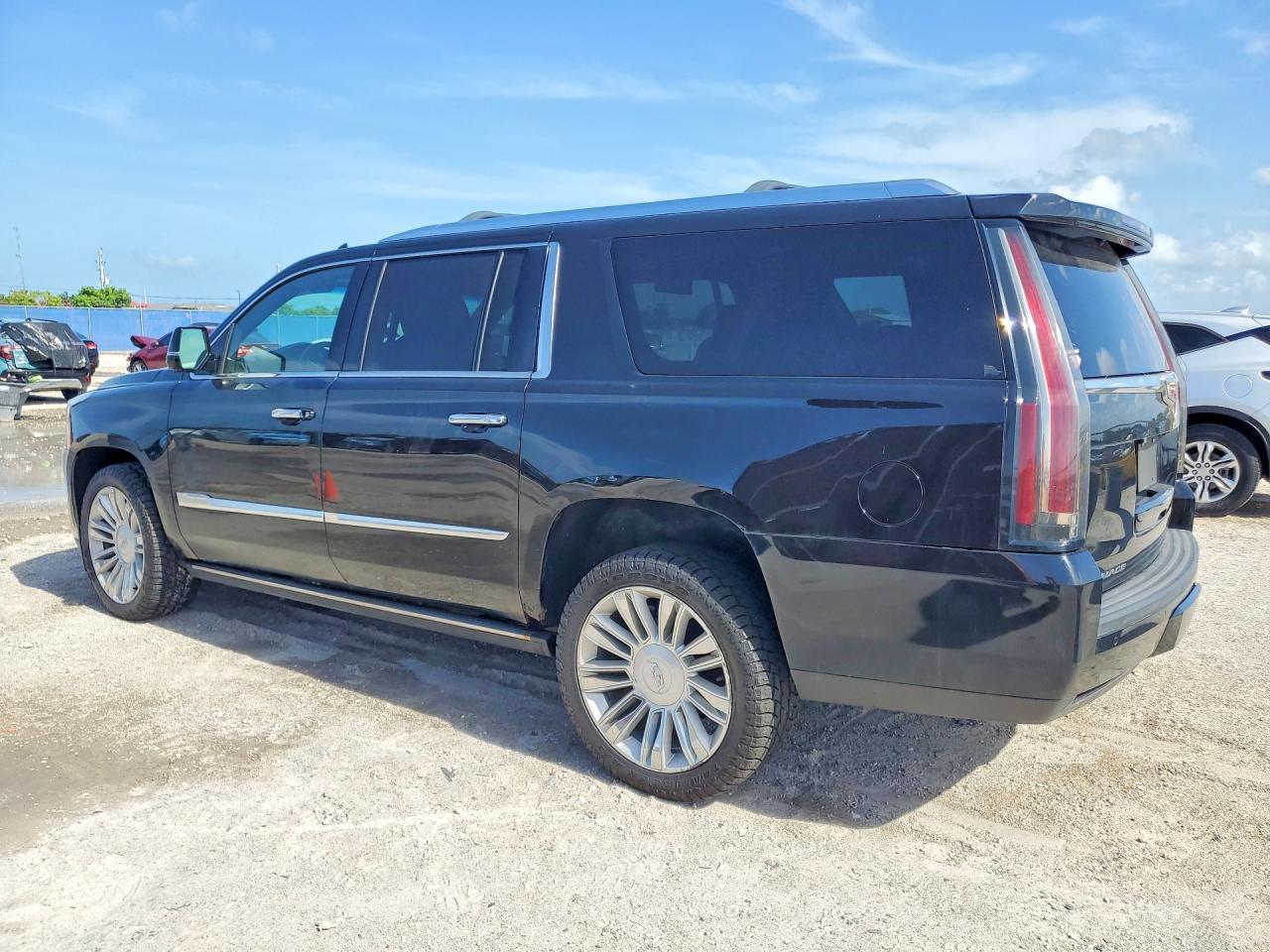2015 Cadillac Escalade Esv Platinum - zdjęcie 2