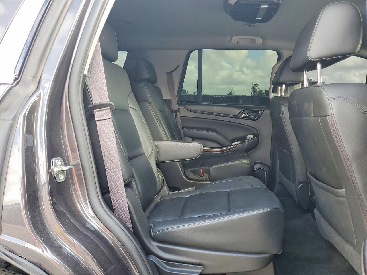 2017 Chevrolet Tahoe C1500 Lt - zdjęcie 11