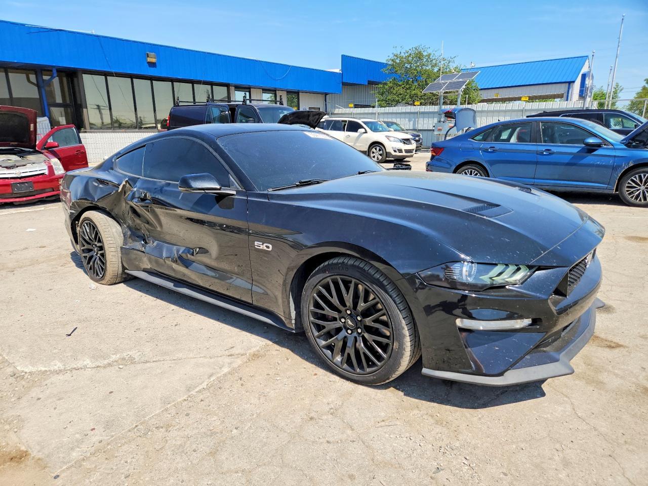 2019 Ford Mustang Gt - zdjęcie 4