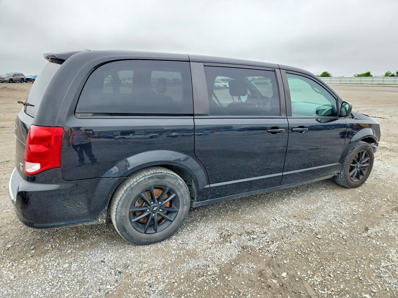 2019 Dodge Grand Caravan Gt - zdjęcie 3