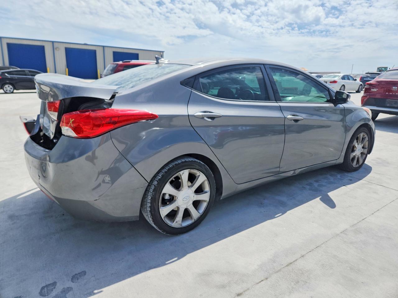 2013 Hyundai Elantra Limited - zdjęcie 3