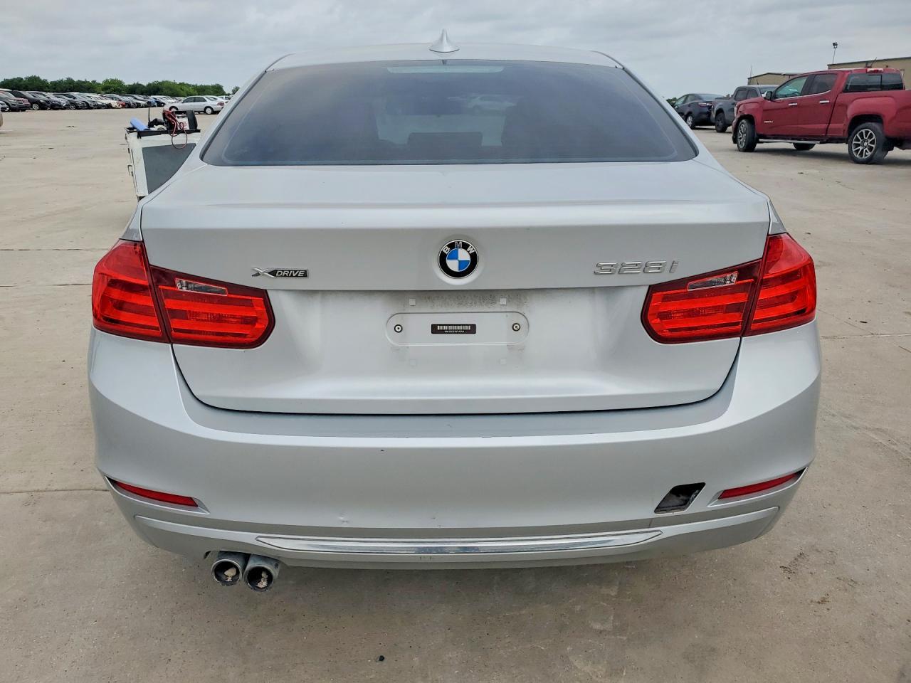 2013 BMW 328 Xi - zdjęcie 6