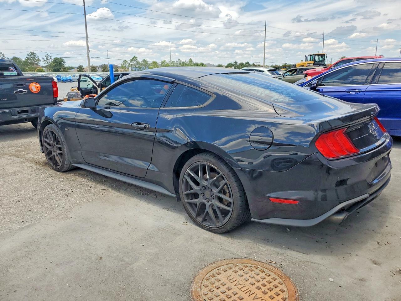2018 Ford Mustang - zdjęcie 2