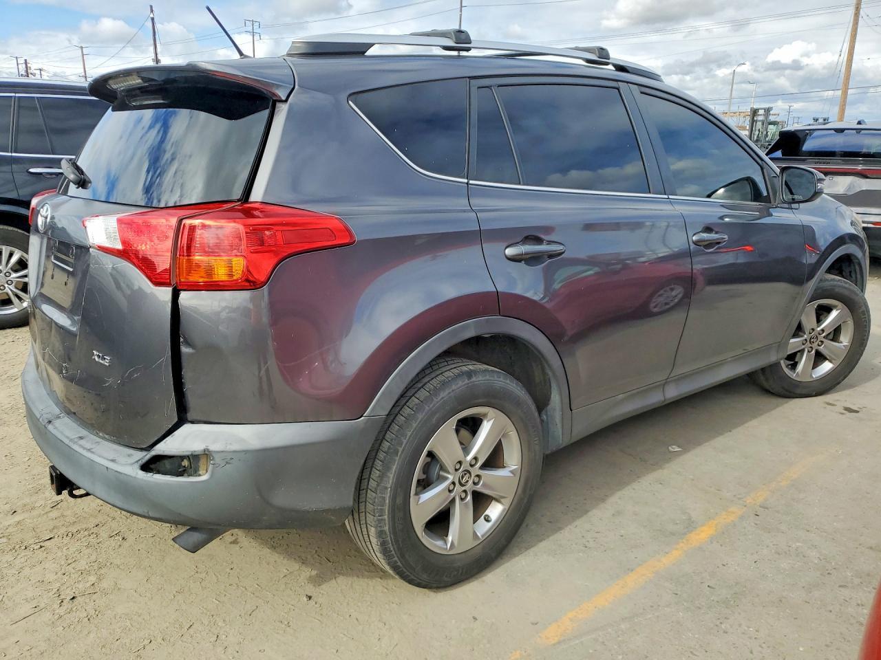 2015 Toyota Rav4 Xle - zdjęcie 3