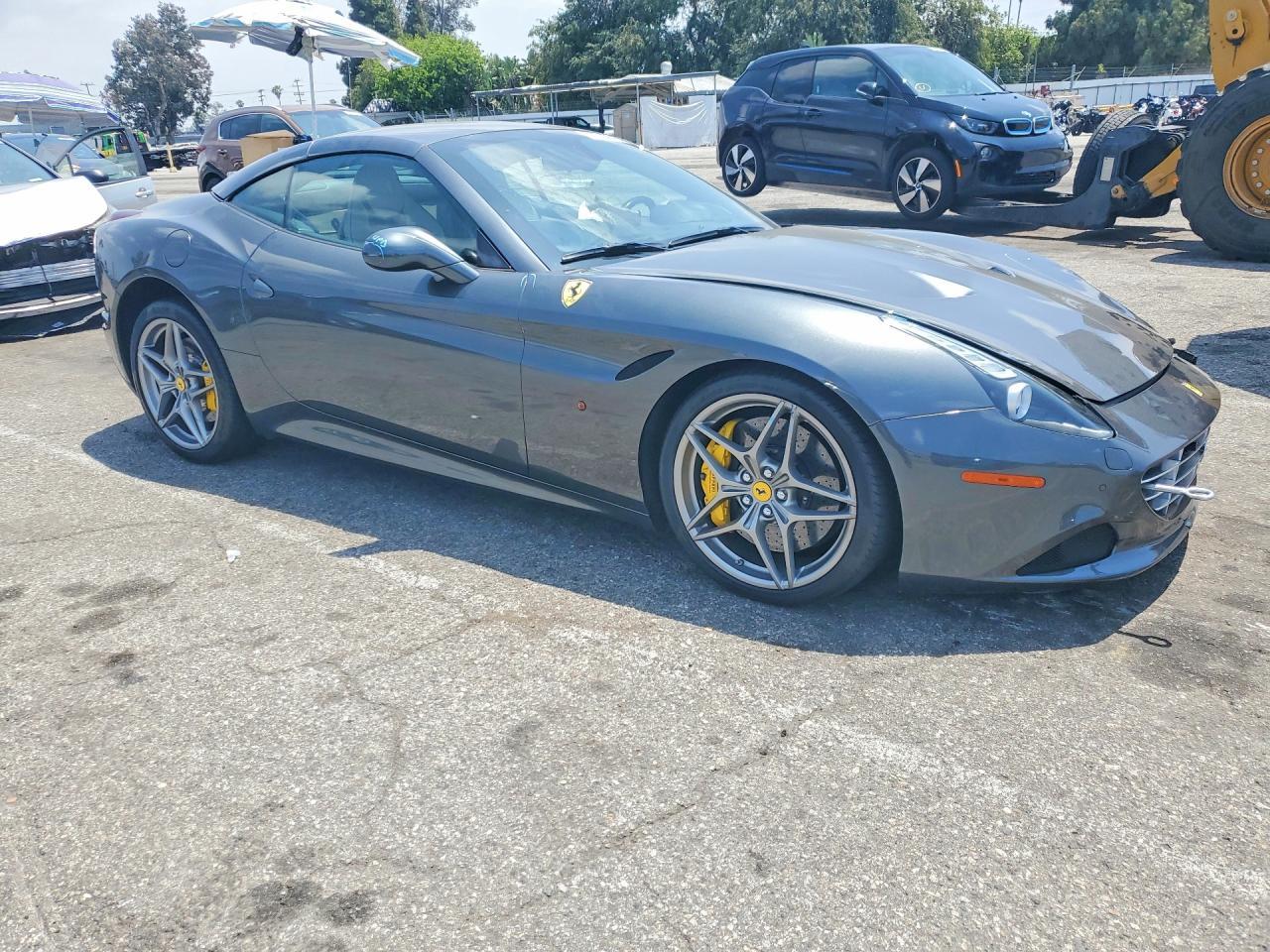 2016 Ferrari California T - zdjęcie 4