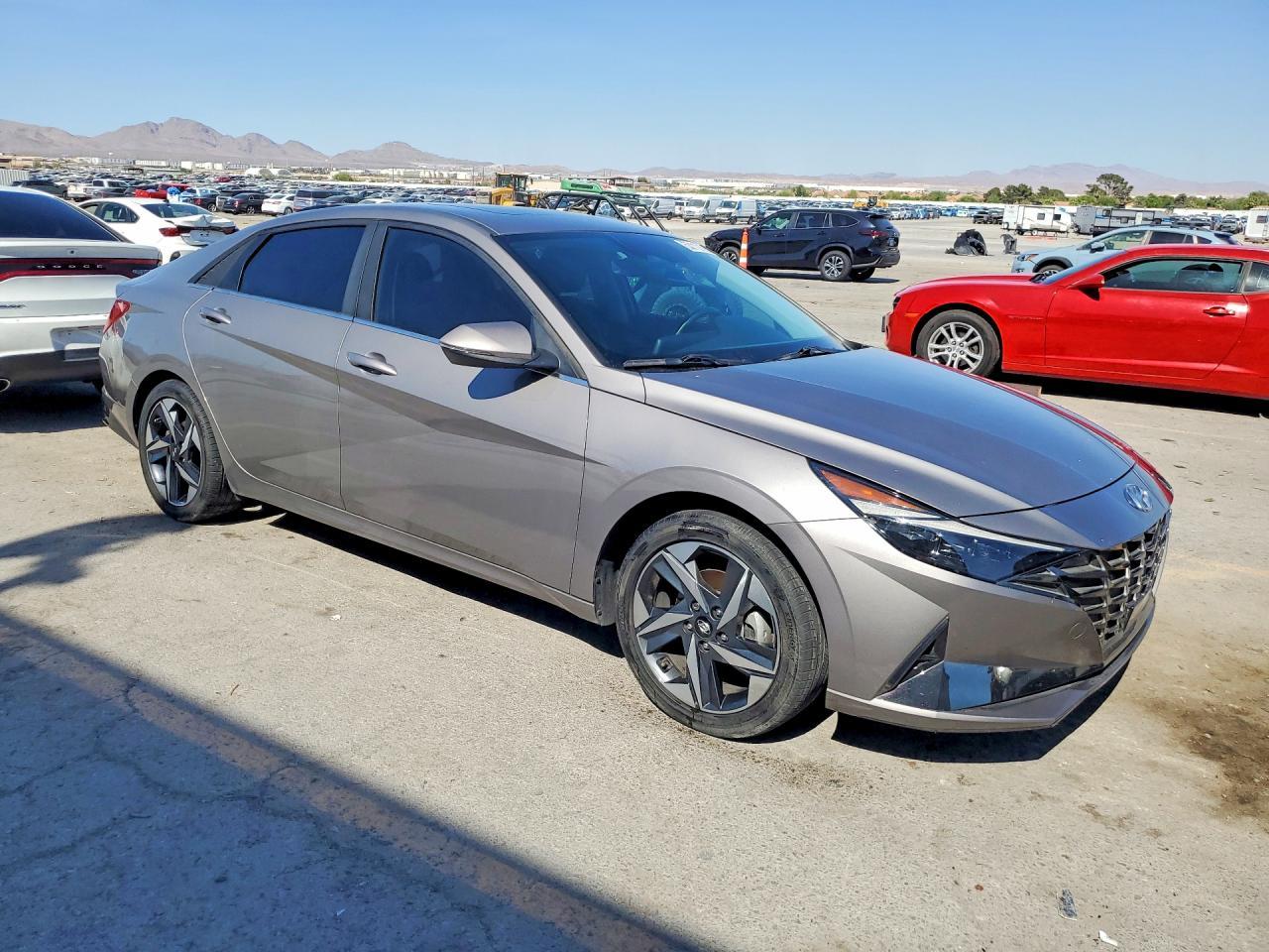 2023 Hyundai Elantra Limited - zdjęcie 4