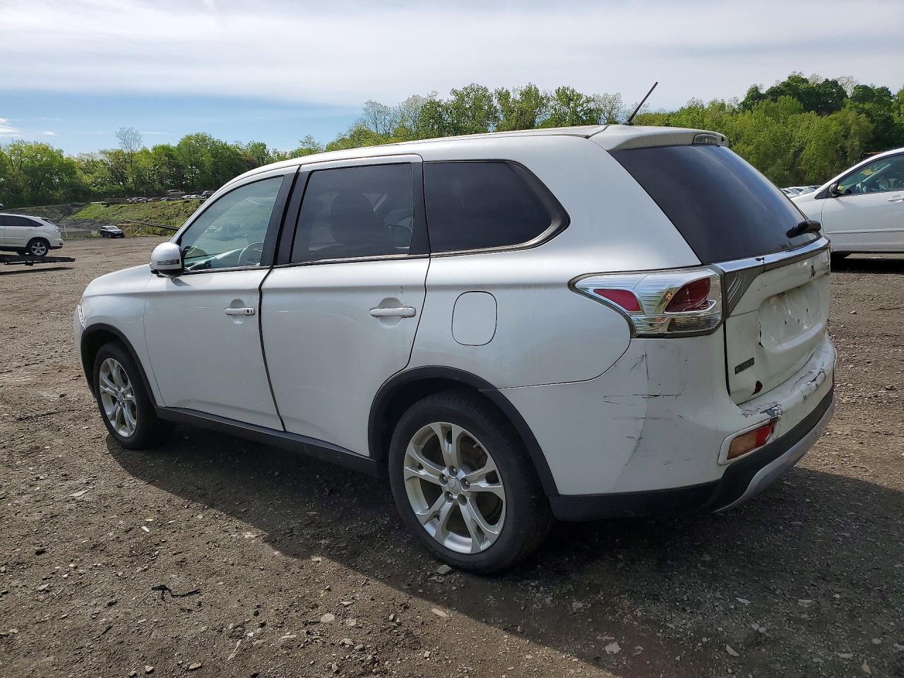 2015 Mitsubishi Outlander Se - zdjęcie 2
