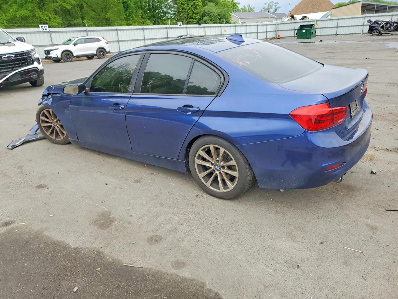2018 BMW 320 I - zdjęcie 2