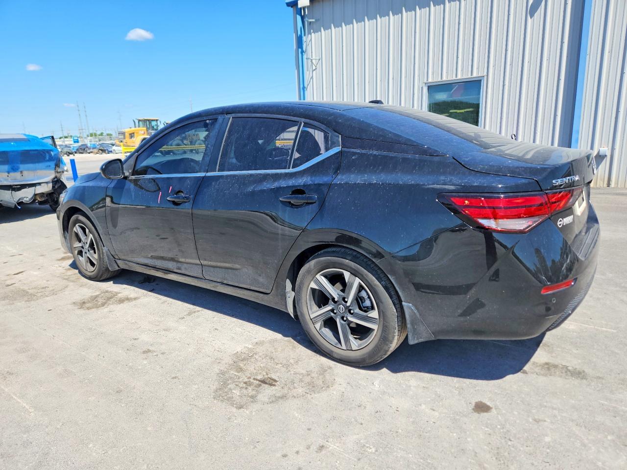 2024 Nissan Sentra Sv - zdjęcie 2