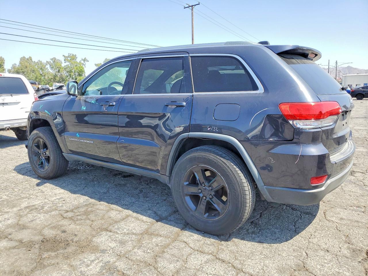 2015 Jeep Grand Cherokee Laredo - zdjęcie 2