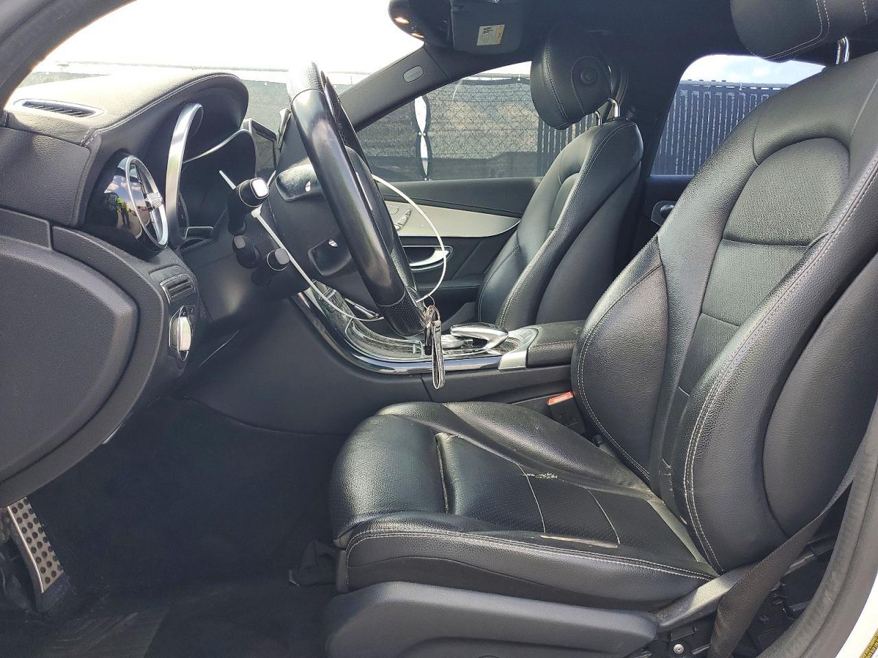 2016 Mercedes-Benz C 300 - zdjęcie 7